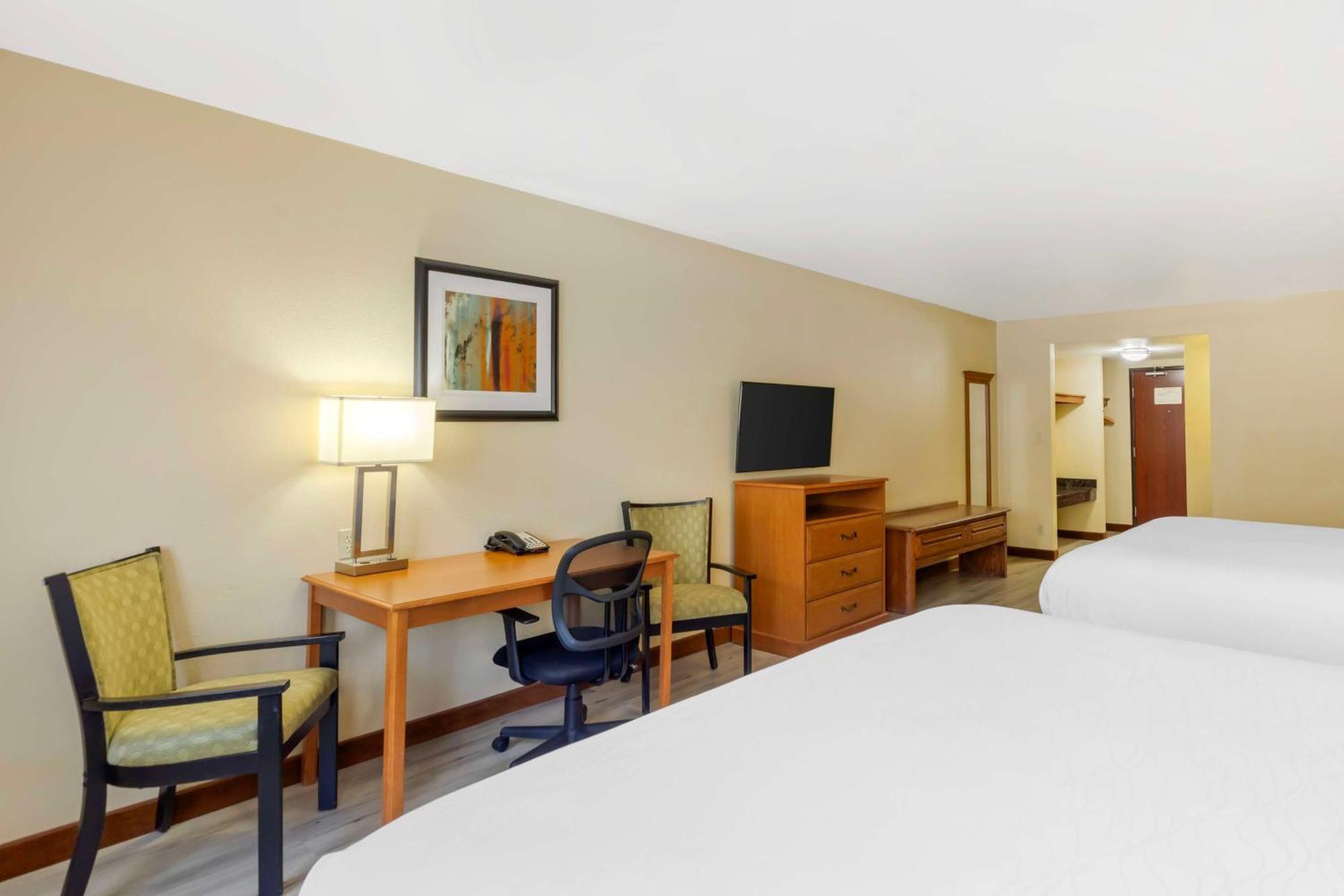 Best Western Kiva Inn Fort Collins Exterior photo